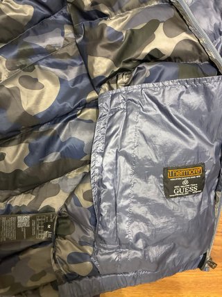 Plumas Guess Azul y Camuflaje