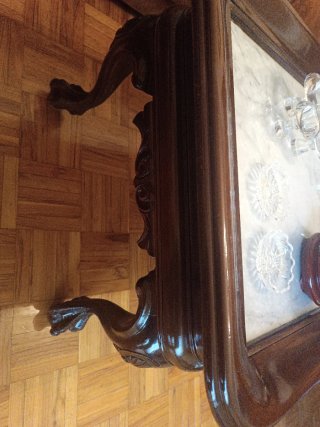 Mesa de madera y mármol antigua