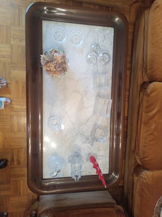 Mesa de madera y mármol antigua
