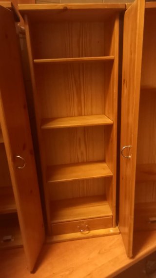 3 Mobiletti in legno con ante e cassetti