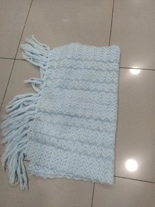 Dos bufandas/chales (azul y gris)Muy buena calidad