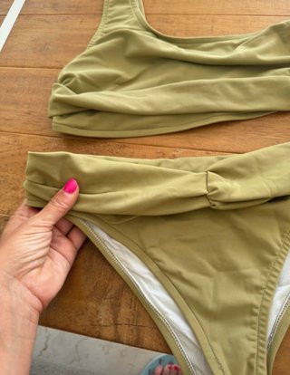 Bikini verde oliva de una pieza