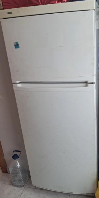 Nevera Zanussi blanca