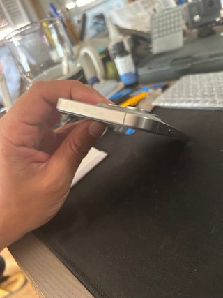 iPhone 15 Pro Gris - No Enciende