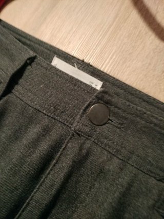 Pantalón Mango gris acampanado liso