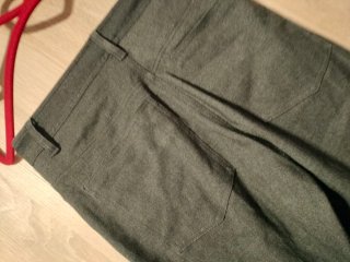 Pantalón Mango gris acampanado liso