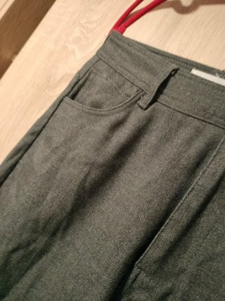 Pantalón Mango gris acampanado liso