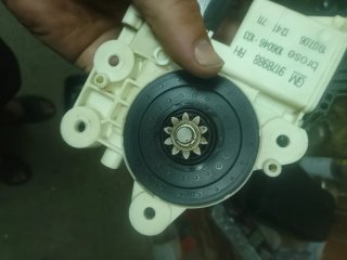 Motor Elevalunas Eléctrico Bosch GM 9178988 RH