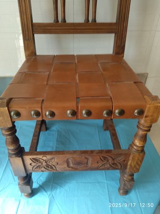 Mesa y 6 Sillas Castellanas Madera