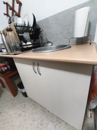 Mueble base cocina blanco y madera