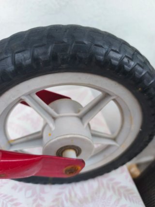 Bici sin pedales roja Chicco
