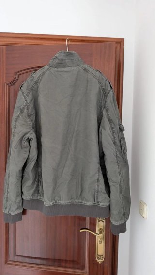 Chaqueta verde militar