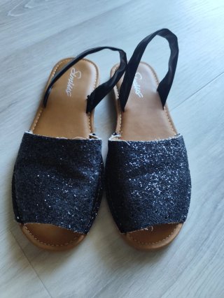 Sandali neri con strass