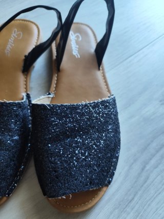 Sandali neri con strass