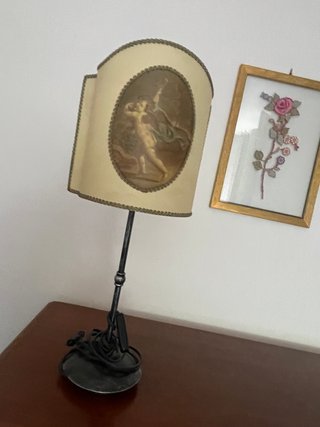 Lampada da tavolo con decoro ovale. Prezzo e per 2