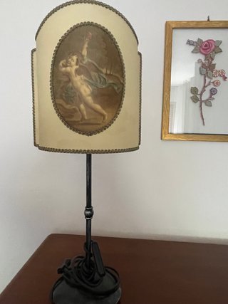 Lampada da tavolo con decoro ovale. Prezzo e per 2