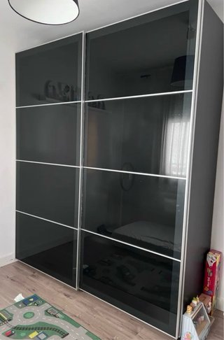 Armario 2 puertas correderas cristal negro