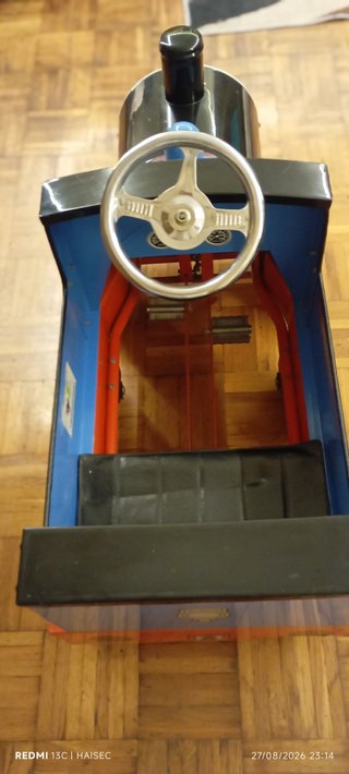 Coche de pedales Thomas el tren