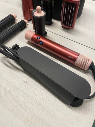 Dyson Airwrap Estuche y Accesorios