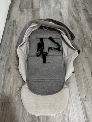 Carrito de bebé beige