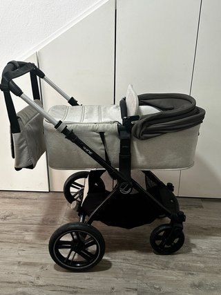 Carrito de bebé beige
