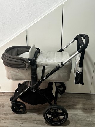Carrito de bebé beige
