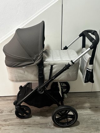 Carrito de bebé beige