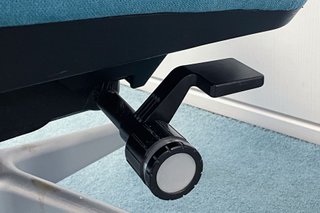 Silla Ergonómica Steelcase Please 2 brazos 3D