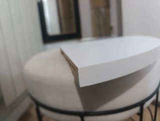 Scaffali angolari in melaminico bianco
