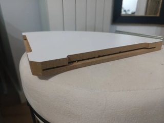 Scaffali angolari in melaminico bianco