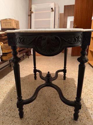Mesa mármol y madera castaño