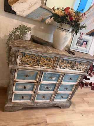 Mueble recibidor de madera y metal