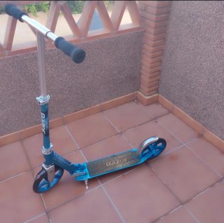 Patinete Razor Azul