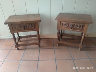 Lote Muebles Castellanos: Cómoda y Mesillas