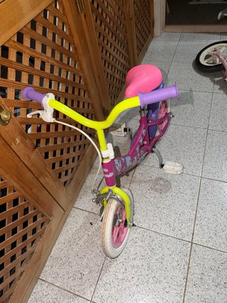 Bicicleta infantil rosa y morada