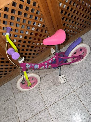 Bicicleta infantil rosa y morada