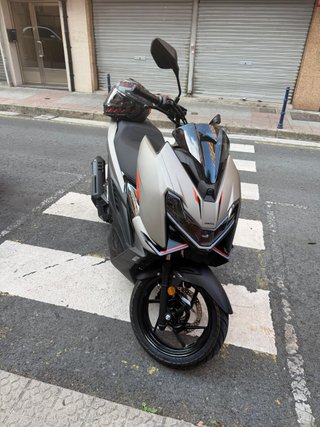 Zontes 125X Scooter Gris/Marrón