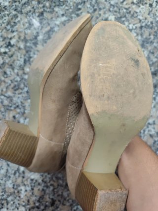 Botas de tacón beige talla 39
