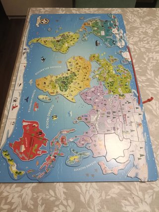 Puzzle infantil didáctico del mundo