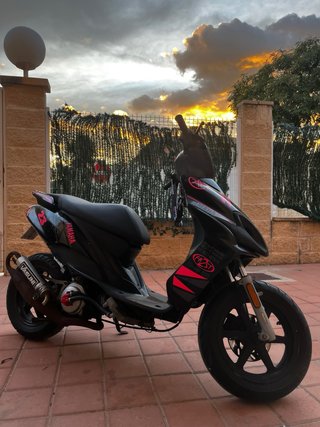 Yamaha Jog RR Negra