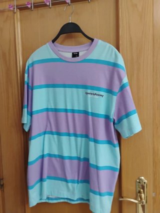 Camiseta Bershka rayas morado y turquesa Talla M