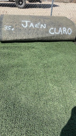 Césped artificial verde