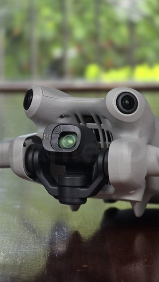 COMO NUEVO Dron DJI Mini 4 Pro Fly More Combo