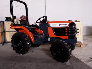 Mini tractor Kubota GB13 con rotavator