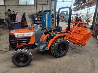 Mini tractor Kubota GB13 con rotavator