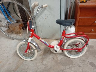 Bicicleta infantil roja Festival