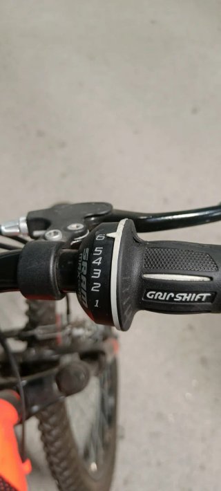 Bicicleta Rockrider 500 y 24" CASI SIN USAR