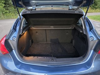 Opel Astra 1.6 CDTI 110 CV 2015 | 212.000 km | ITV