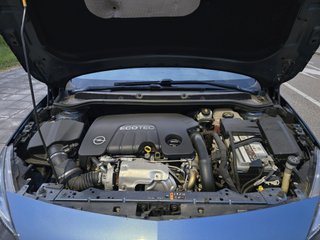 Opel Astra 1.6 CDTI 110 CV 2015 | 212.000 km | ITV