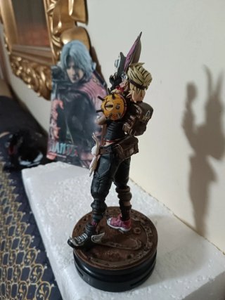 Figura Coleccionista 26cm aproximadamente.